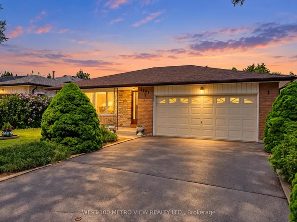 2163 Asta Dr, Mississauga, ON L5A 2T6