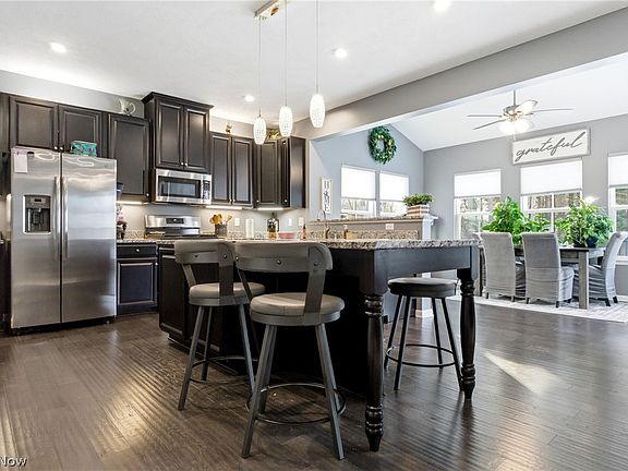 5th image of 320 Lakeland Way