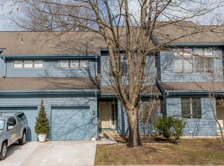 9 Sturbridge Ct, Lambertville, NJ 08530