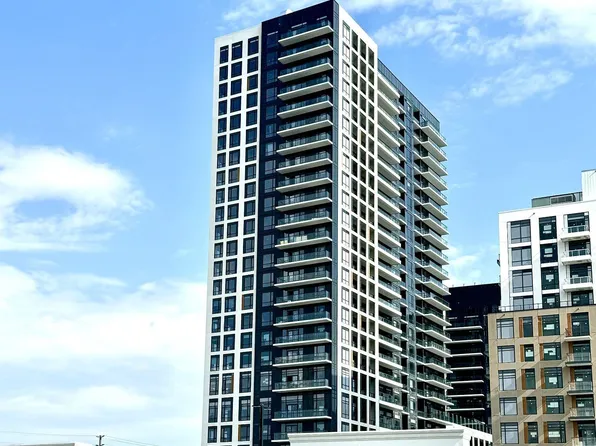 7950 Bathurst St, Vaughan, ON