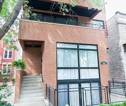 3rd image of 1249 W Carmen Ave
