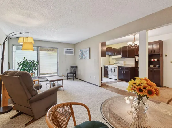 10840 Rockford Rd APT 112, Plymouth, MN 55442