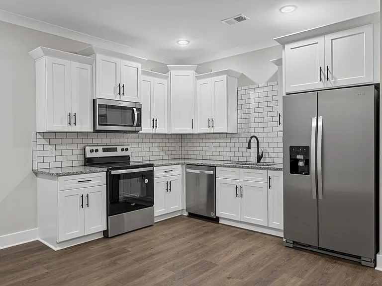 2624 S Main St — Photo 17