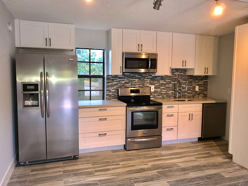 1st image of 905 NE 28th St APT 101