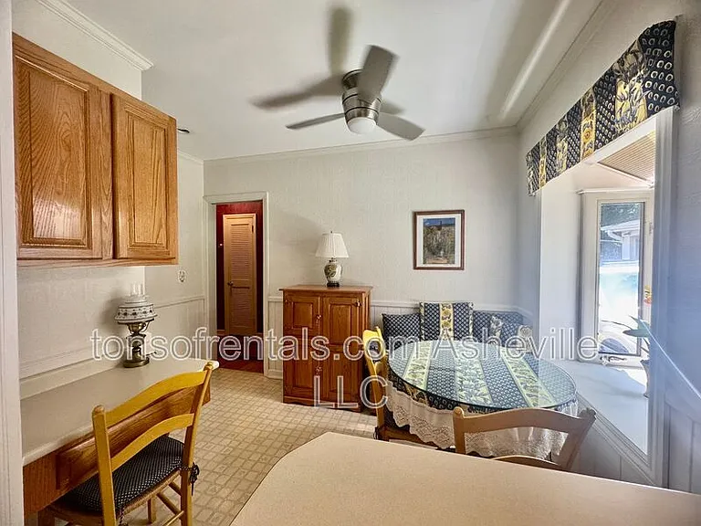 900 Hebron Rd — Photo 10