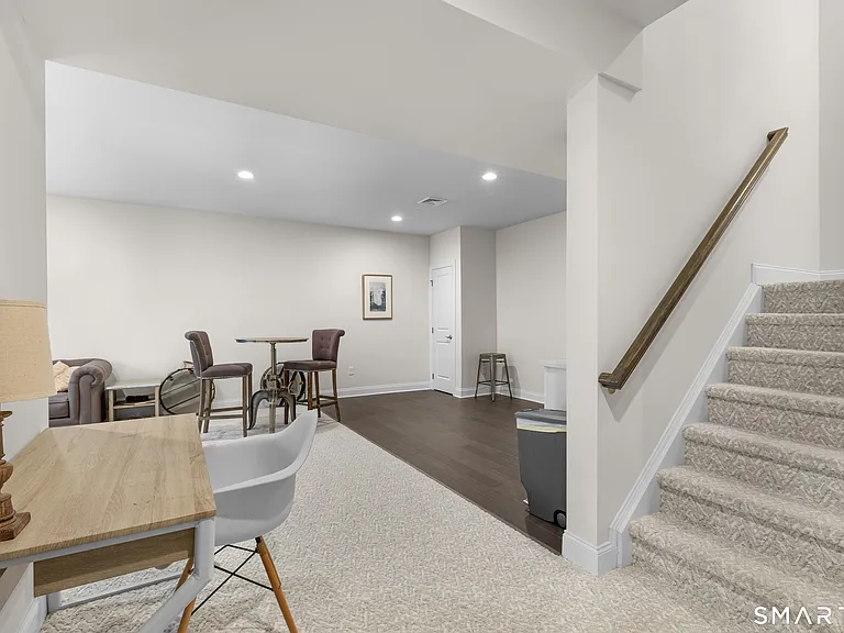 16 Hunting Ridge Ln — Photo 27
