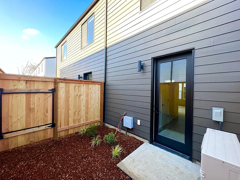 L0529 - Drummond Townhomes 2 — Photo 26