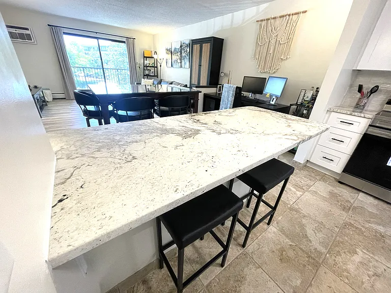 10511 Cedar Lake Rd #307 — Photo 5