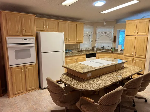 8117 Mill Springs Dr, New Port Richey, FL 34653