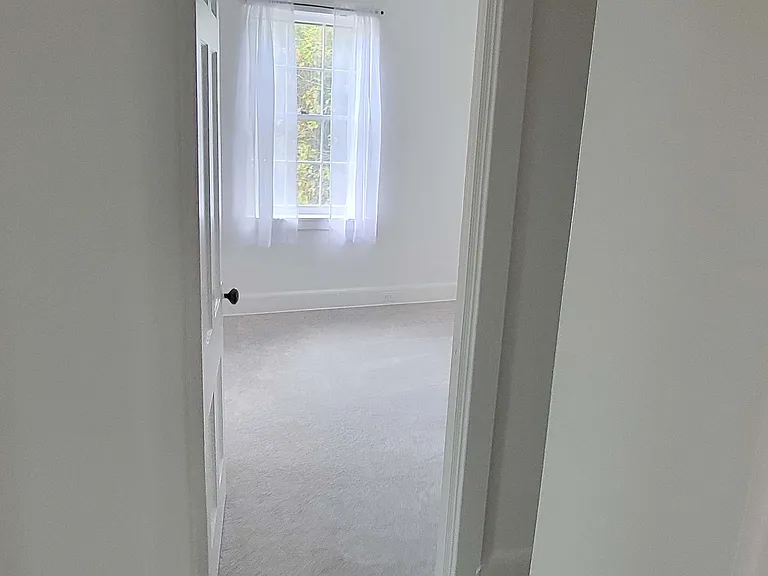 16 Farrell St #4 — Photo 5