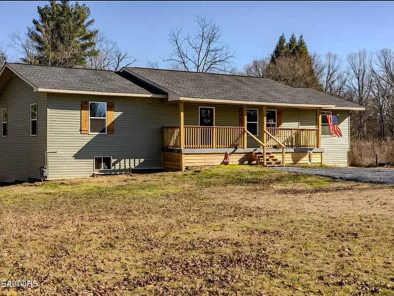 37 Windy Acres Dr — Photo 2