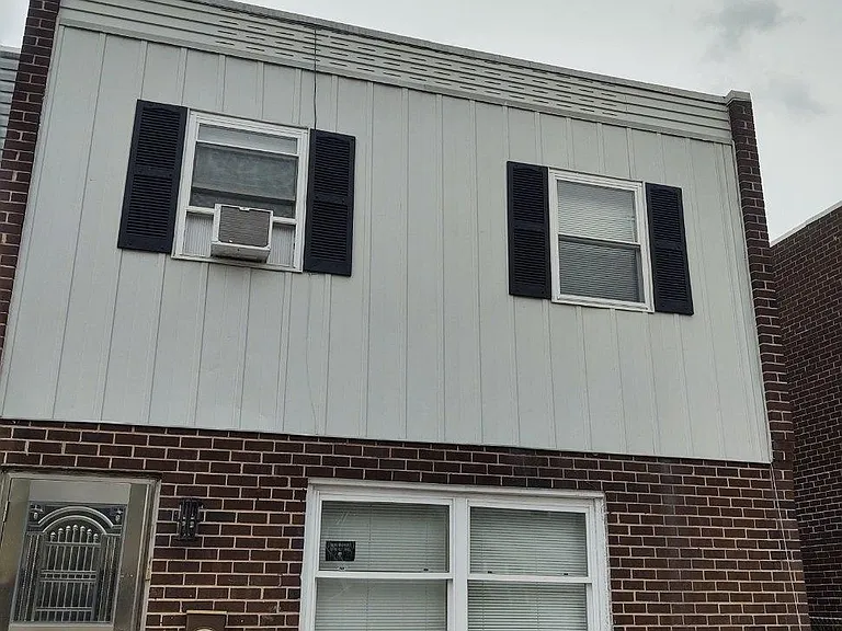 2129 N Marvine St — Photo 1