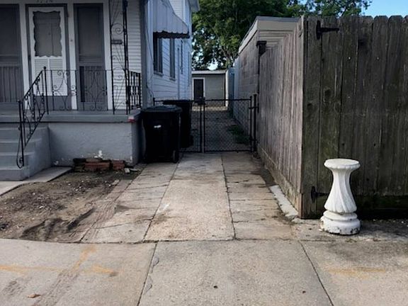 2nd image of 1714 Lafreniere St