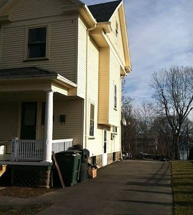 Front of House & driveway