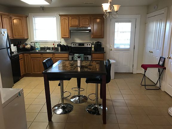 5th image of 2116 Cedar St