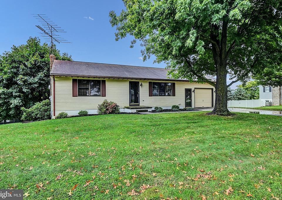 1st image of 55 Lee Ann Ct