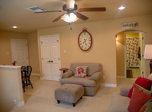 4th image of 64 Tanglewood Dr