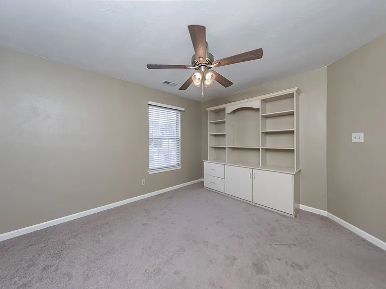 308 Ferguson Bnd — Photo 13
