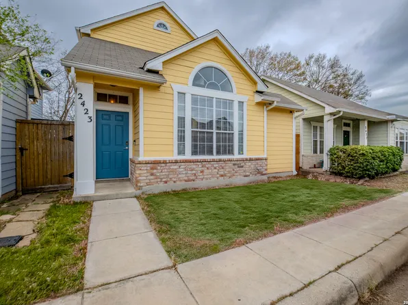 2423 Crown Hollow, San Antonio, TX 78251