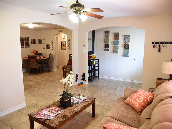 4th image of 204 E Del Mar Blvd