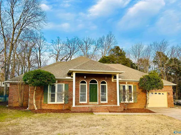 1212 Timberland Dr SW, Decatur, AL 35603