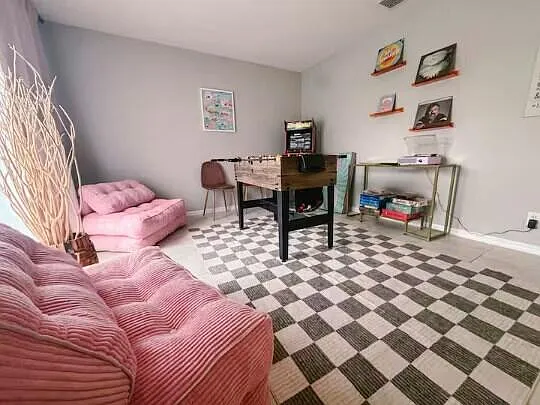 302 NE Greenbrier Ave — Photo 15