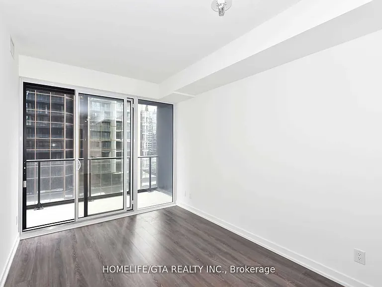 20 Edward St #708 — Photo 13