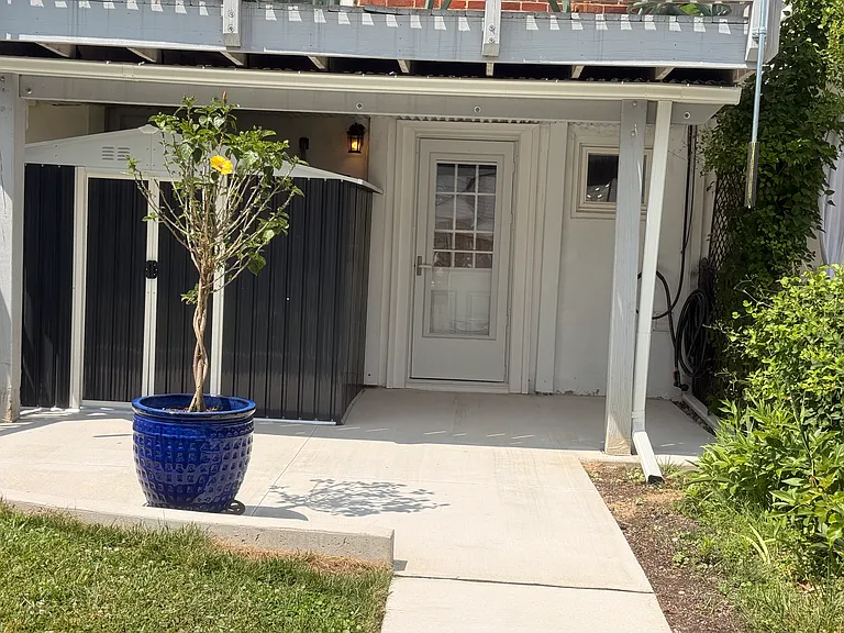 201 Ridge Ave — Photo 1