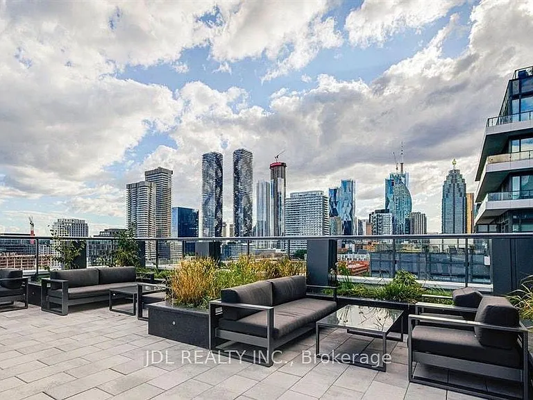 70 Princess St #1428 — Photo 3