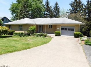 330 Irwin Dr, Altoona, PA 16601