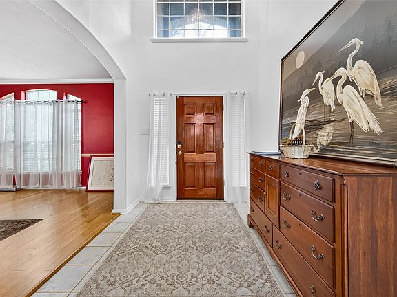 3rd image of 11018 Seminole Spring Ln