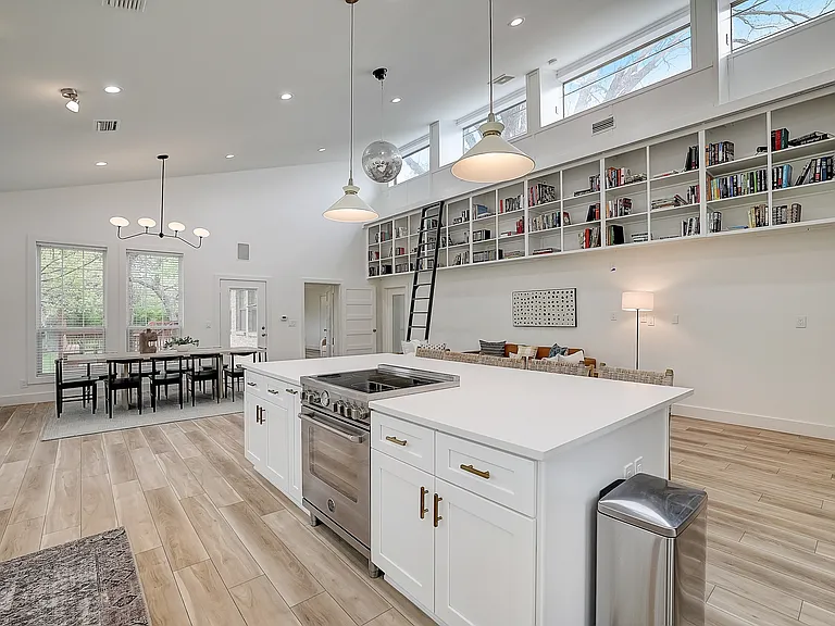 5511 N Dunlap Rd — Photo 39