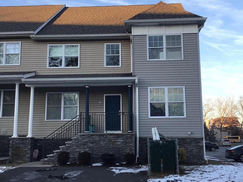 1st image of 28 Grove Springs Court