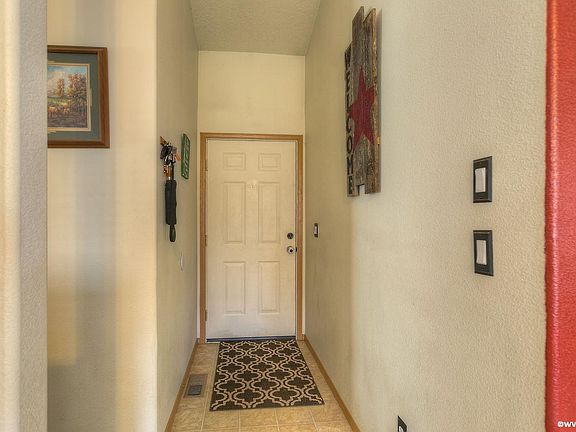 5th image of 1010 Serendipity St SE