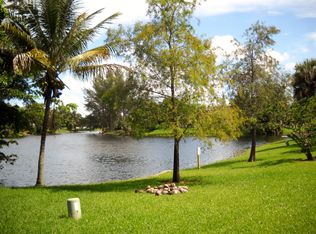 1884 SW 53rd Ave, Plantation, FL 33317