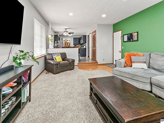 4th image of 11708 S 28th St