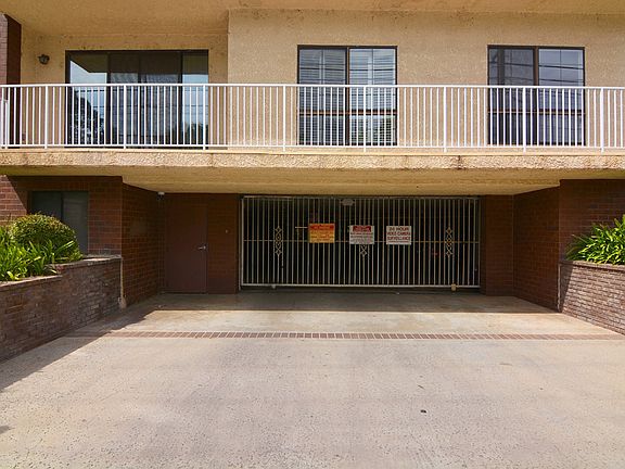 3rd image of 19029 Nordhoff St Unit 107