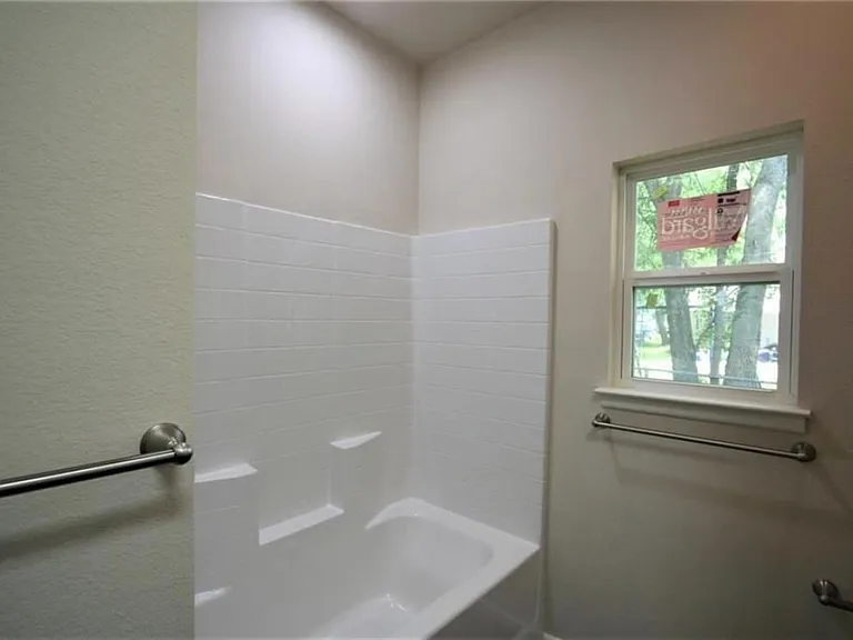614 Railroad Ave #100 — Photo 8