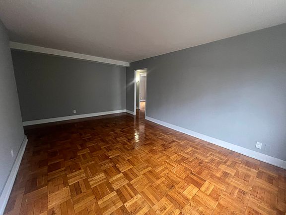 3rd image of 67-47 197th St #2