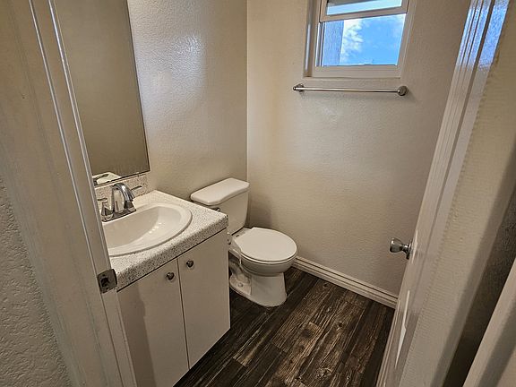 3rd image of 1760 Diamond St