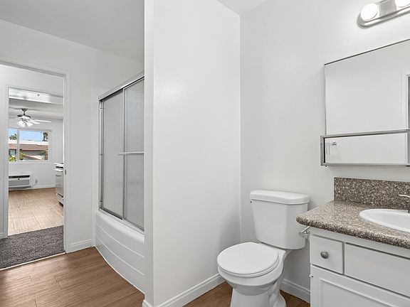 5th image of 10901 Magnolia Ave #8c53b073d