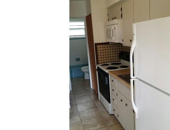 2nd image of 1416 NE 5th Ct APT 1