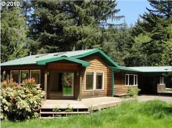 94591 Skyline Ln, Coos Bay, OR 97420