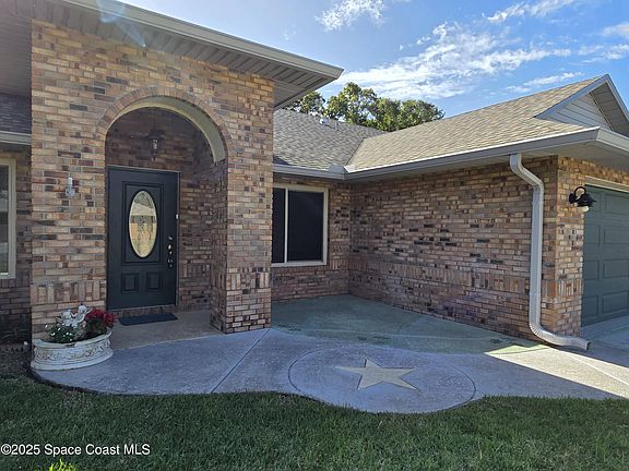 4th image of 2437 Oakcrest Ln