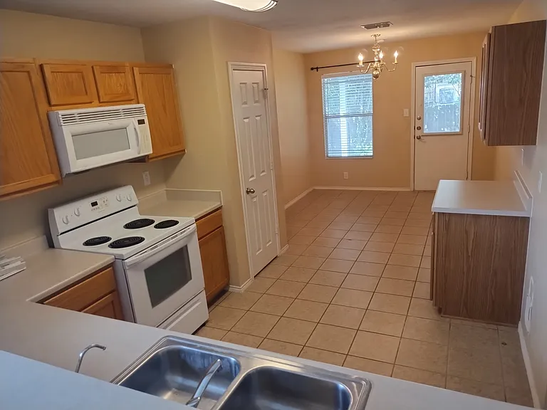 13402 Asbury Vis — Photo 4