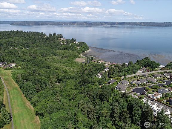 4th image of 3911 SW Dash Point Rd