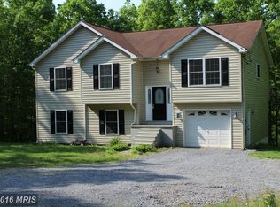 61 Powder Mill Ct, Inwood, WV 25428