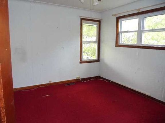5th image of 1104 Willard St