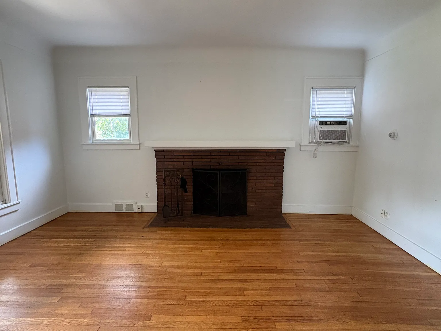 1508 Crooks Rd — Photo 1