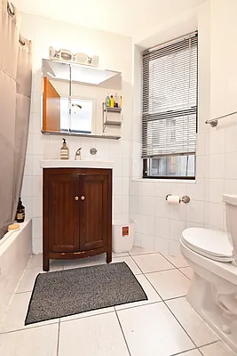 Rented by Ledvech Group | media 4